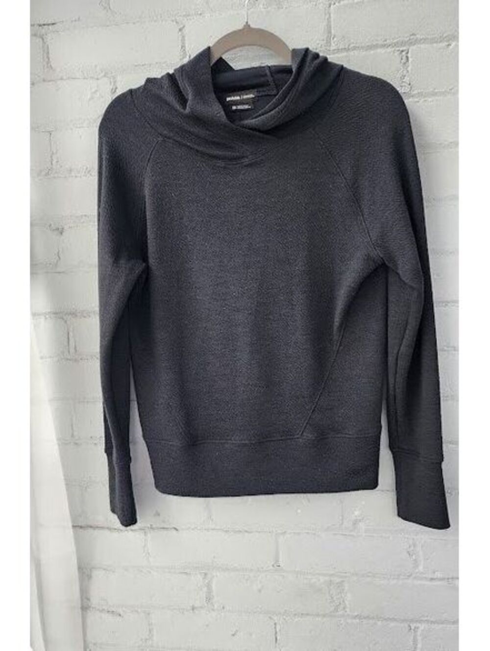 prAna Cozy Cowl Neck Hoodie XS Charcoal Textured Pullover Thumbhole Athleisure